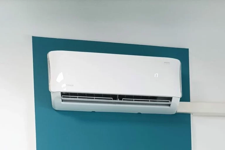 Jednostka wewnętrza klimatyzacji zamontowanej w banku