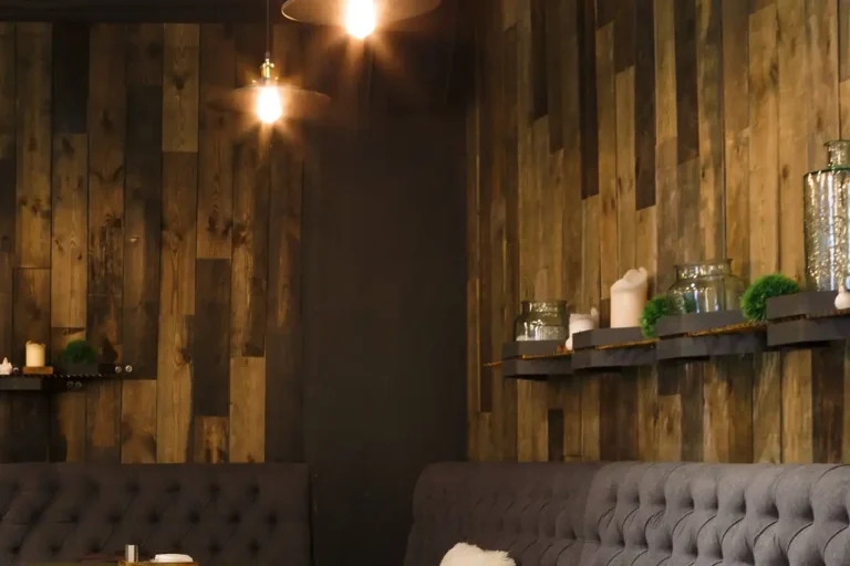 montaż klimatyzacji kasetonowej w restauracji