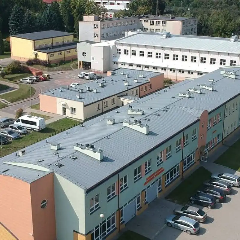 montaż klimatyzacji w placówce szkoleniowej